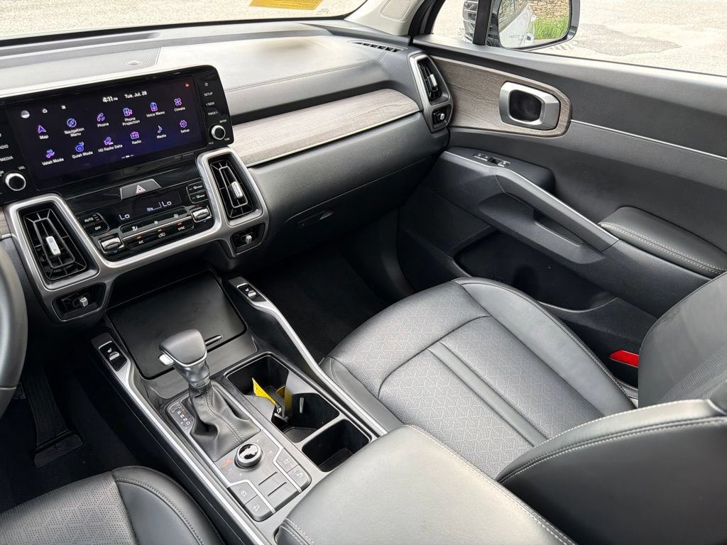 Certified 2023 Kia Sorento S w/ Panoramic Sunroof Package AWD/4WD image 29