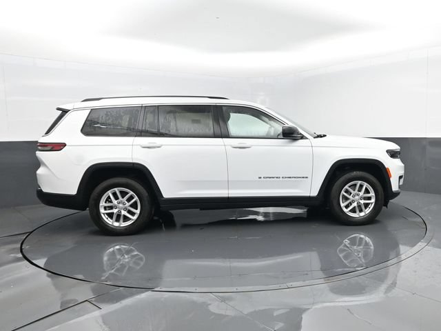 Used 2023 Jeep Grand Cherokee L Laredo AWD/4WD image 4