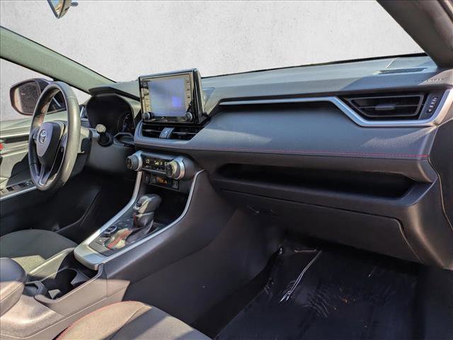 Used 2021 Toyota RAV4 SE w/ Weather & Moonroof Package image 25