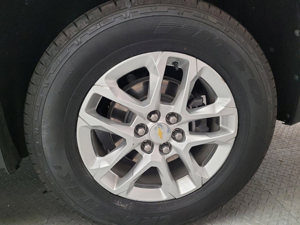 Used 2021 Chevrolet Traverse LS image 31