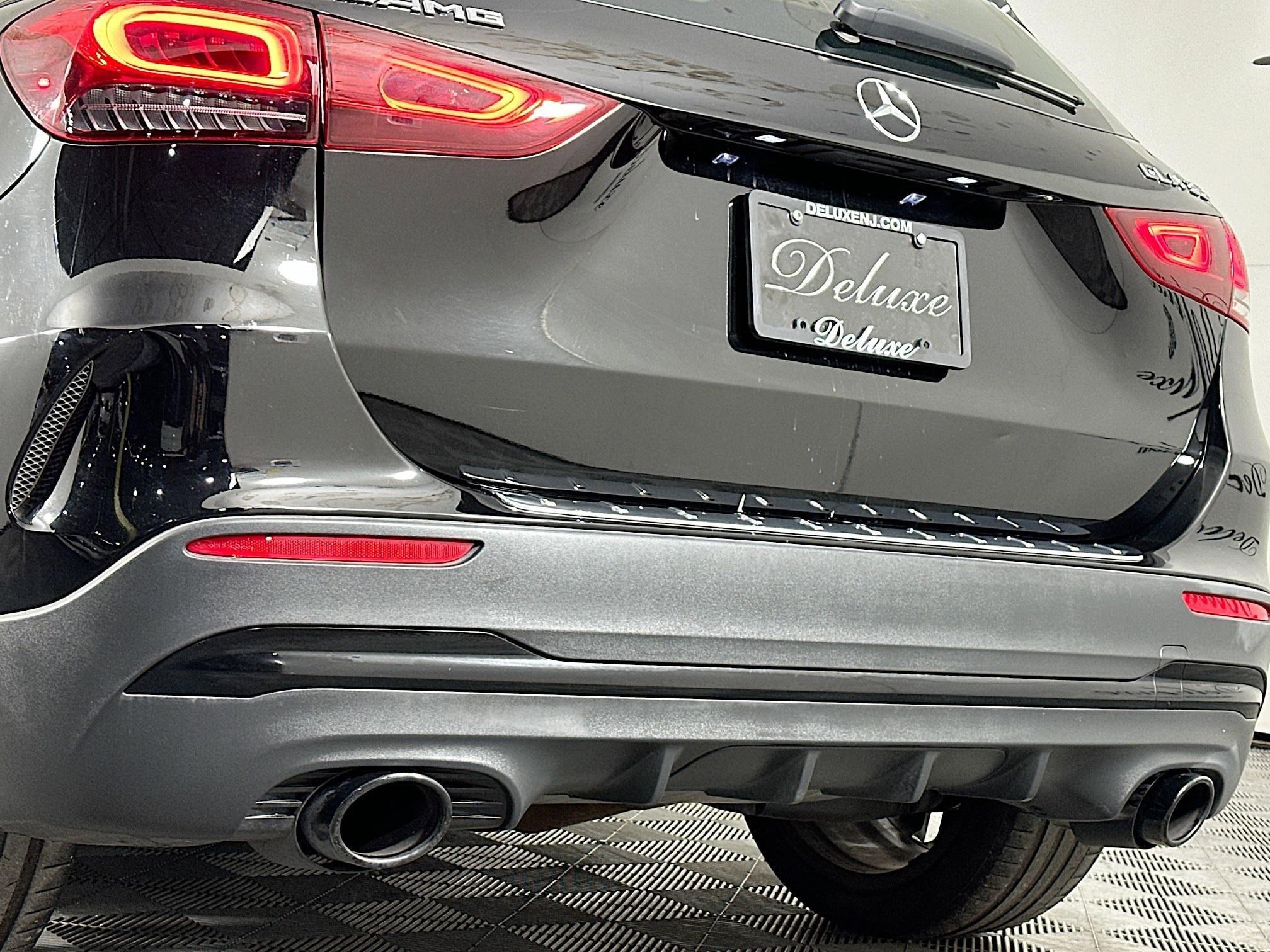 Used 2022 Mercedes-Benz GLA 35 AMG 4MATIC w/ Premium Package image 26