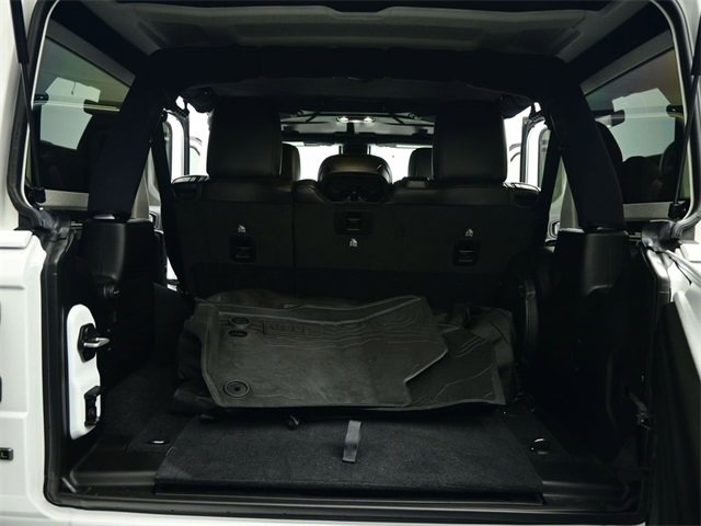 Used 2021 Jeep Wrangler Unlimited Sahara image 34