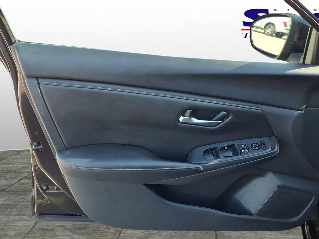 Used 2024 Nissan Sentra SV image 10