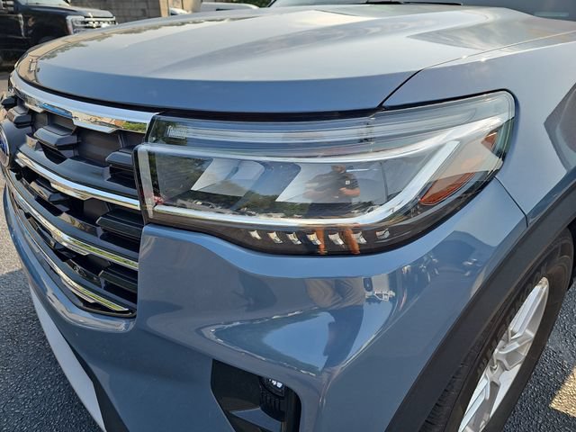Certified 2025 Ford Explorer Active w/ Active Comfort Package RWD image 37