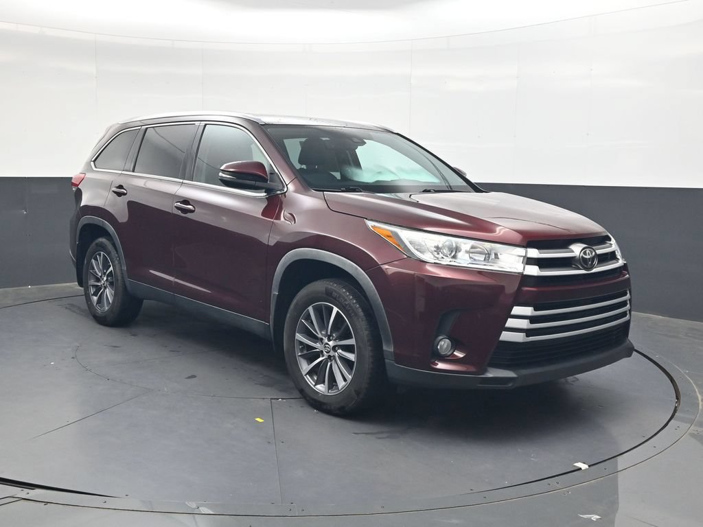 Used 2019 Toyota Highlander XLE AWD/4WD image 7