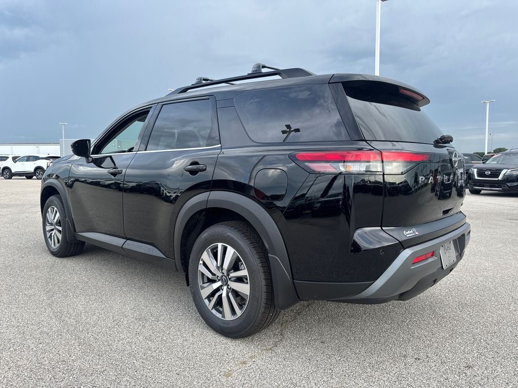 New 2026 Nissan Pathfinder SL FWD image 4