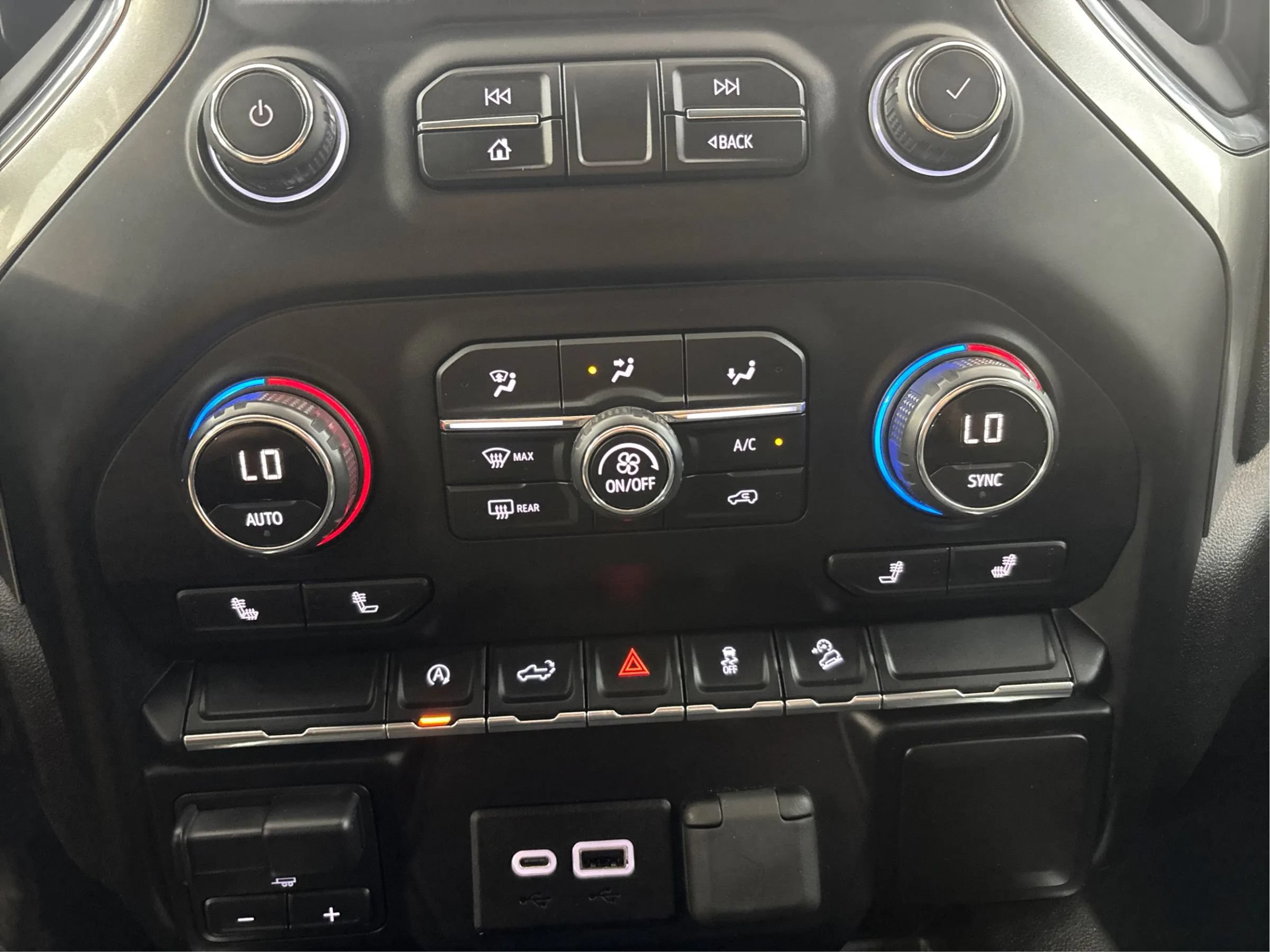 Used 2020 Chevrolet Silverado 1500 RST AWD/4WD image 36