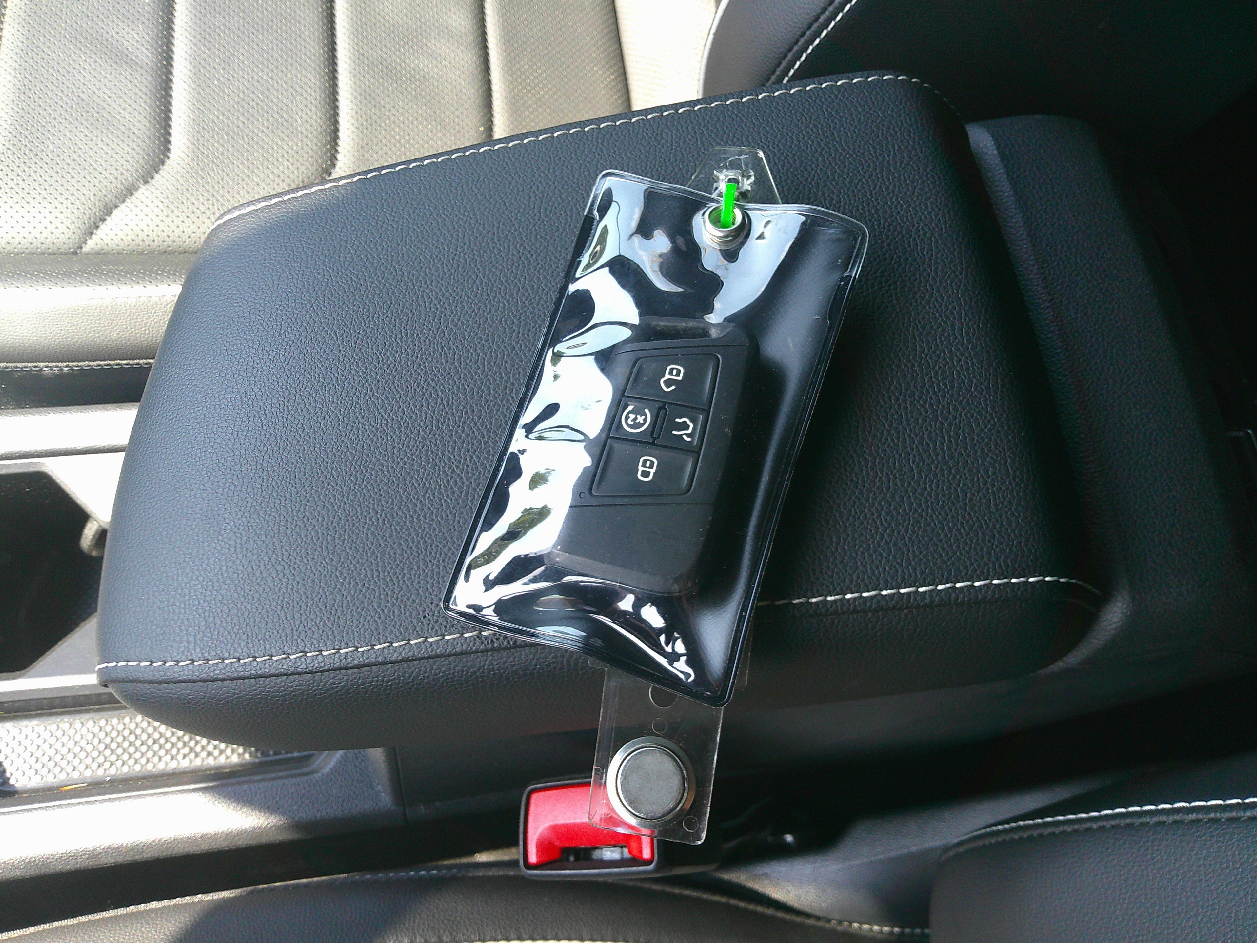 Used 2024 Volkswagen Tiguan SEL R-Line image 37