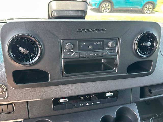 Used 2025 Mercedes-Benz Sprinter 2500 image 21