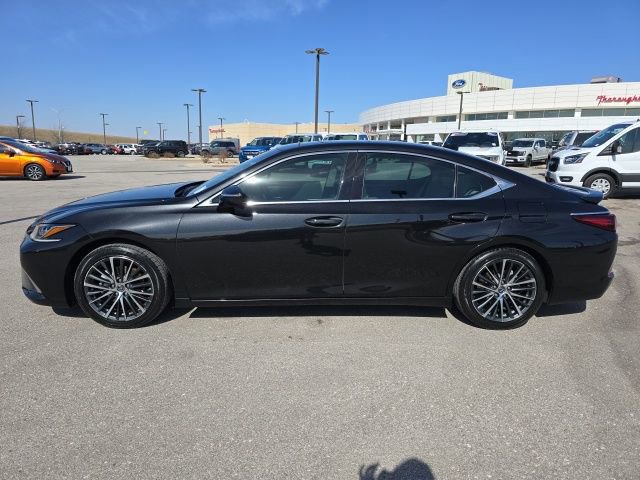 Used 2022 Lexus ES 350 w/ Premium Package image 2