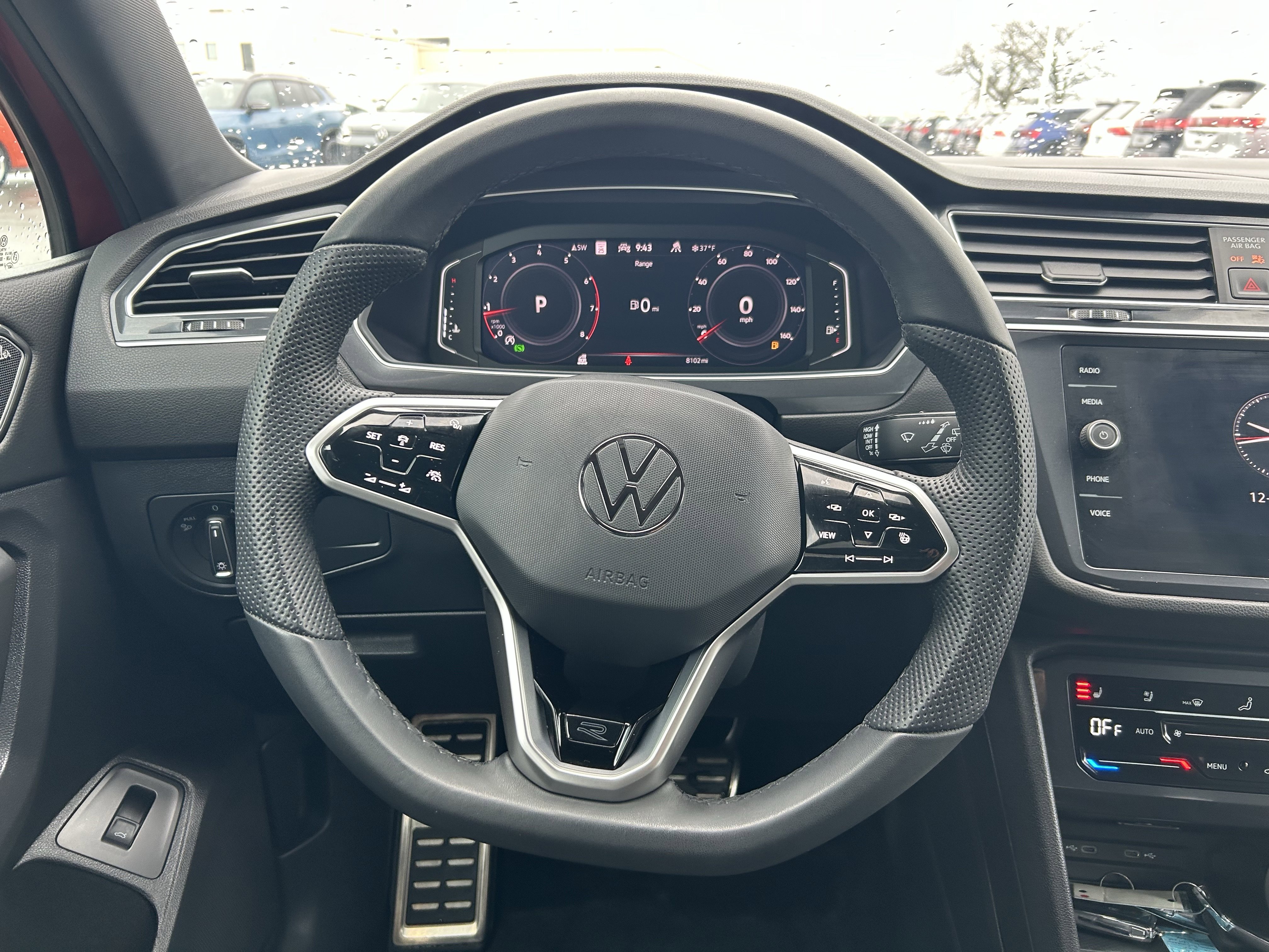 Certified 2024 Volkswagen Tiguan SEL R-Line image 10