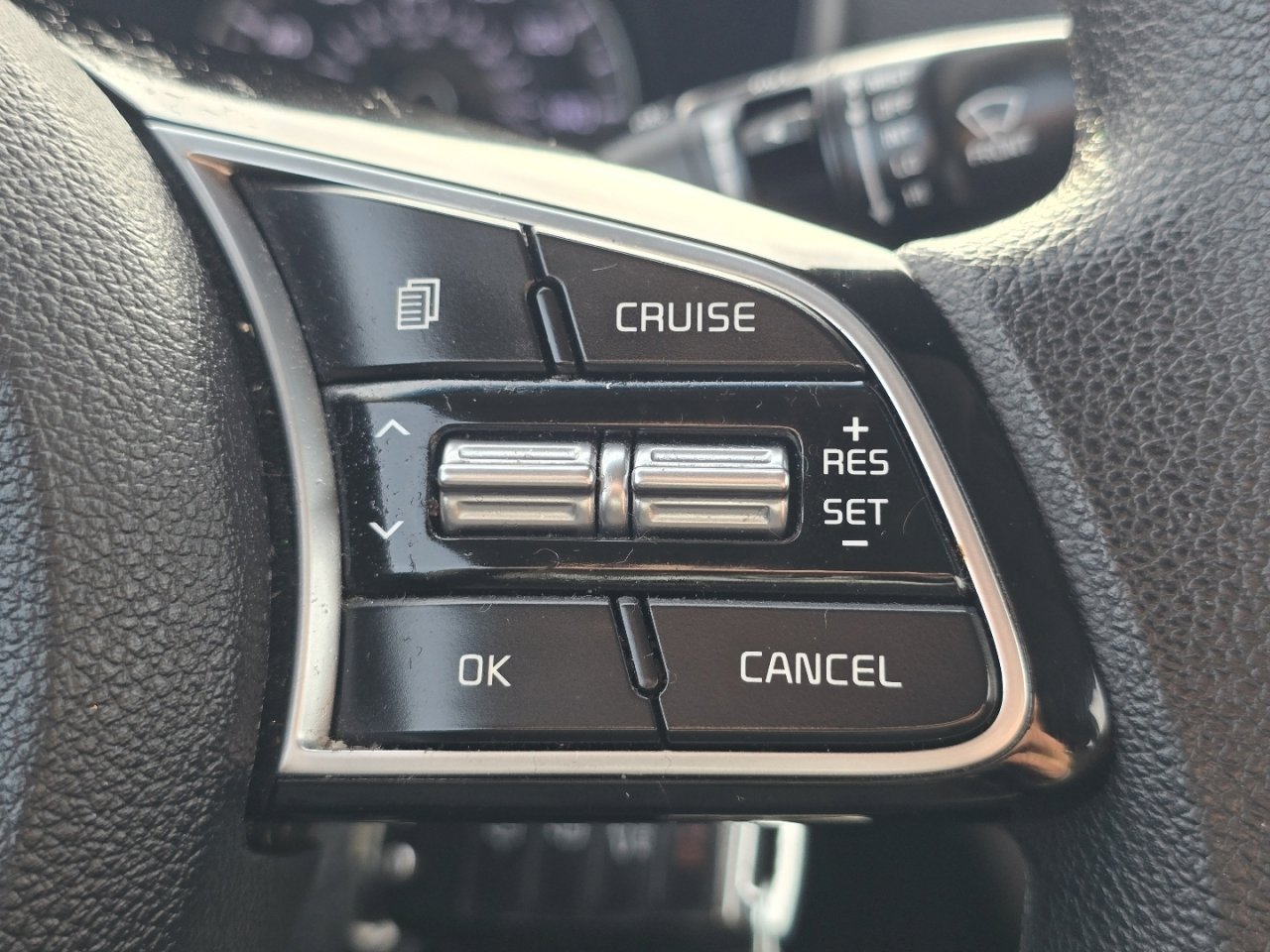 Used 2020 Kia Optima LX image 29