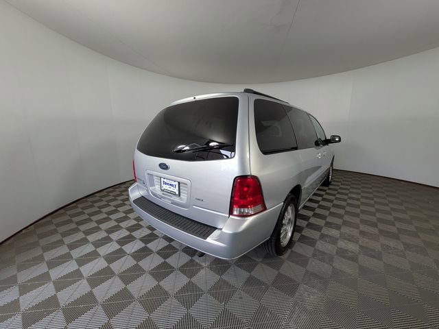 Used 2007 Ford Freestar SEL image 3