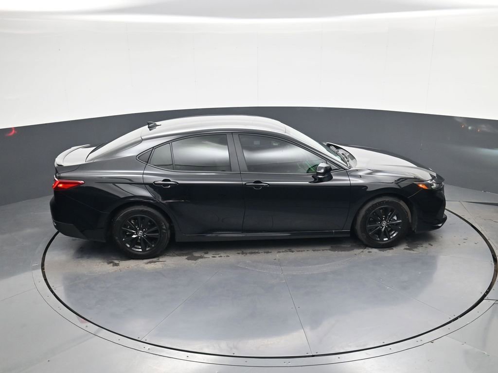 Used 2025 Toyota Camry LE w/ Convenience Package image 32