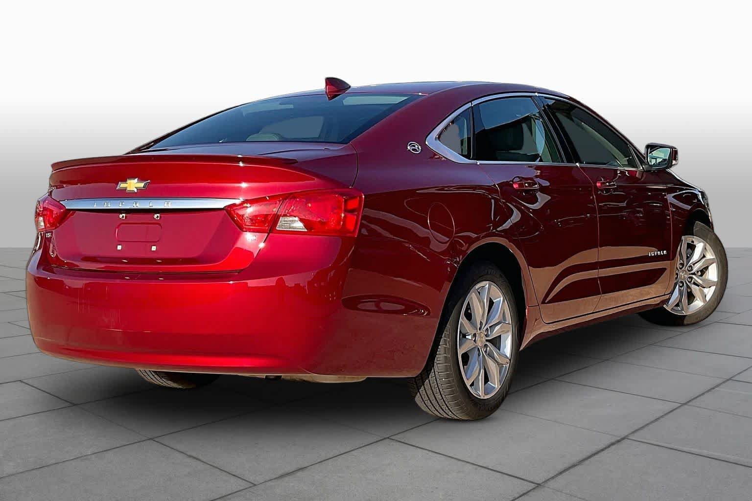Used 2018 Chevrolet Impala LT w/ Sunroof and Spoiler Package FWD image 14
