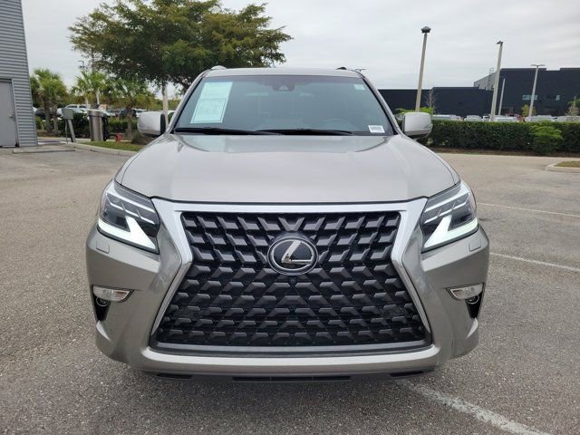 Used 2023 Lexus GX 460 Luxury w/ Accessory Package image 3