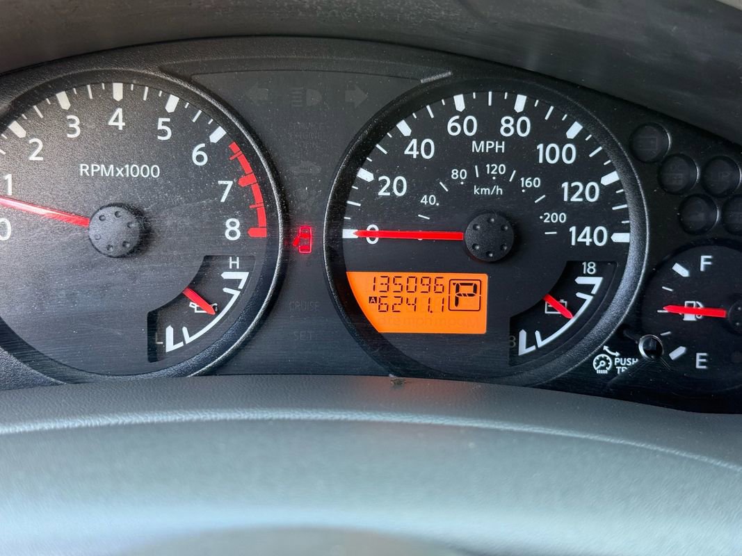 Used 2011 Nissan Frontier SV image 20