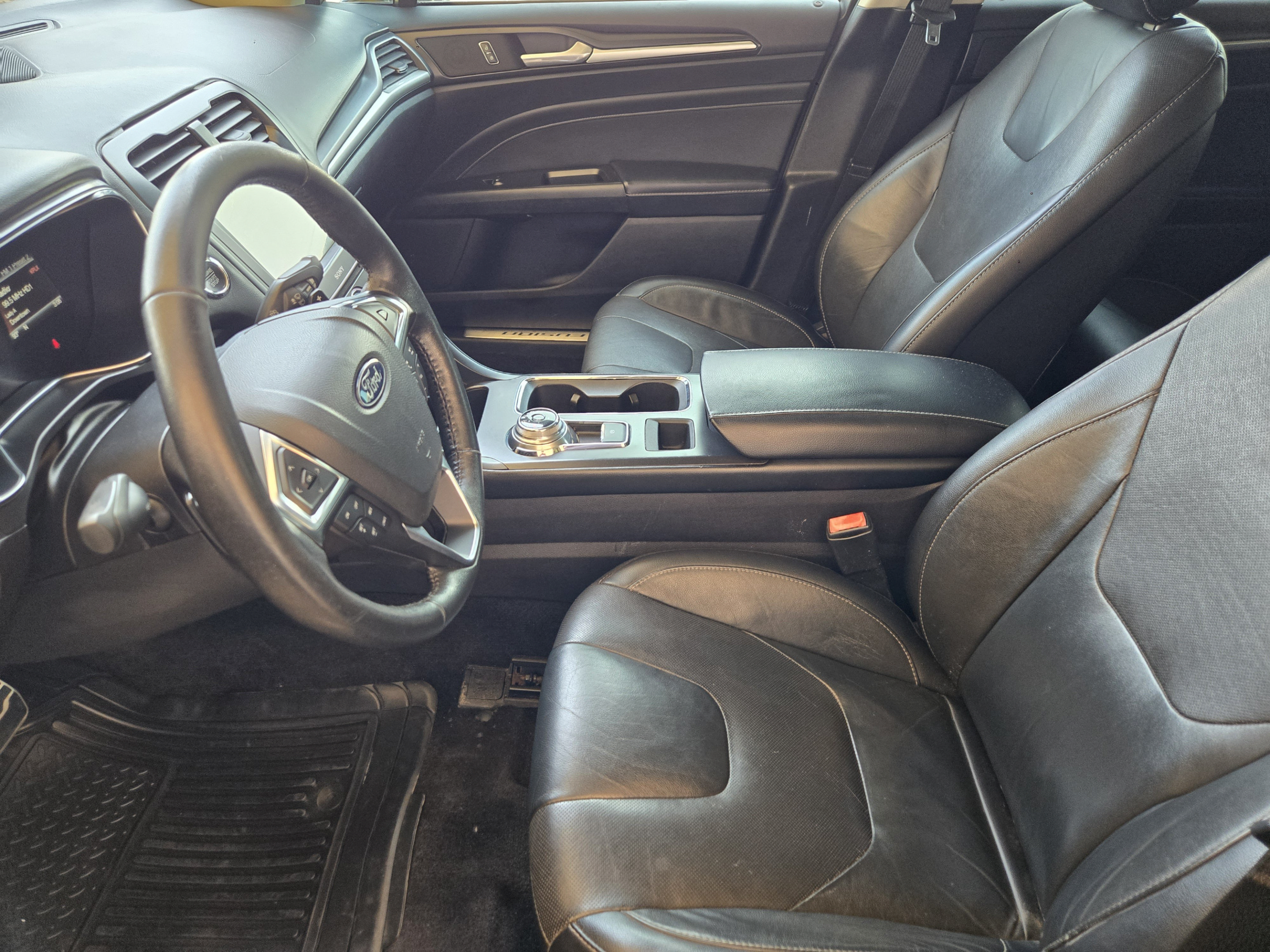 Used 2018 Ford Fusion Titanium AWD/4WD image 11