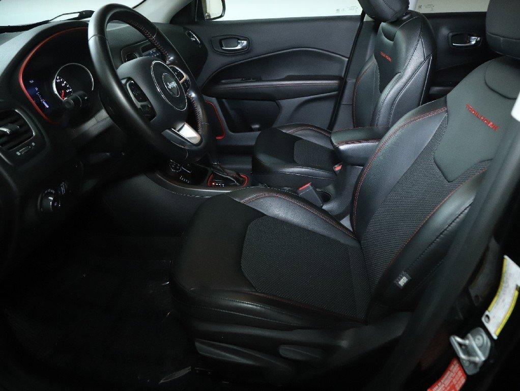 Used 2020 Jeep Compass Trailhawk image 18