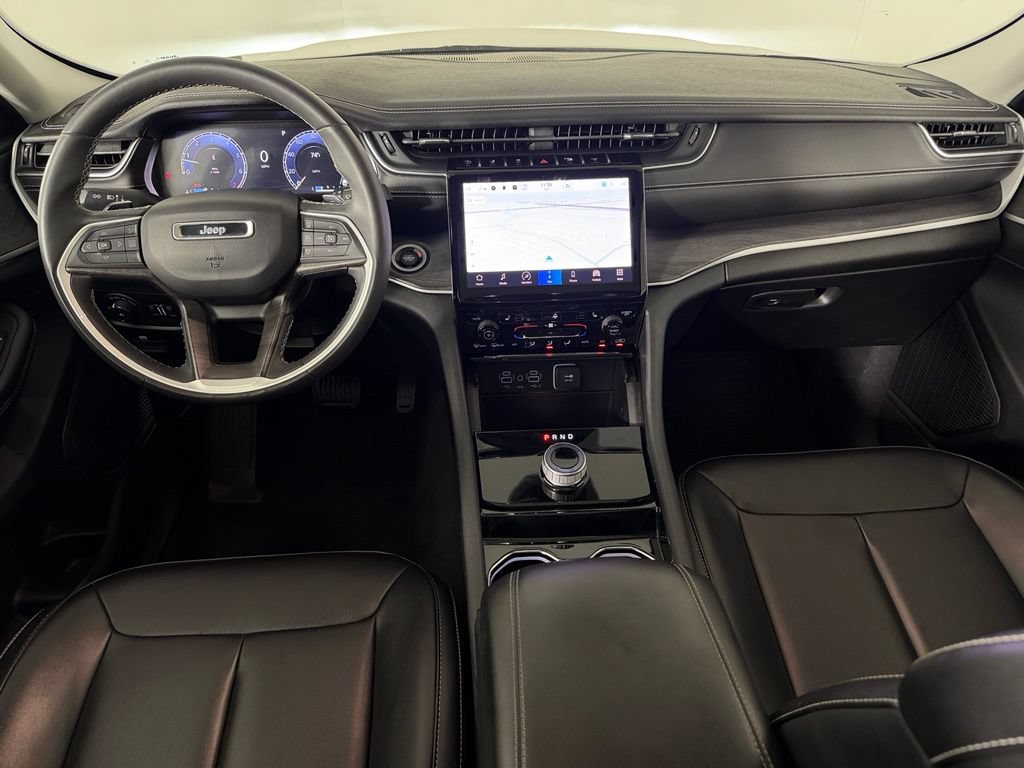 Used 2023 Jeep Grand Cherokee Limited w/ Black Appearance Package RWD image 14