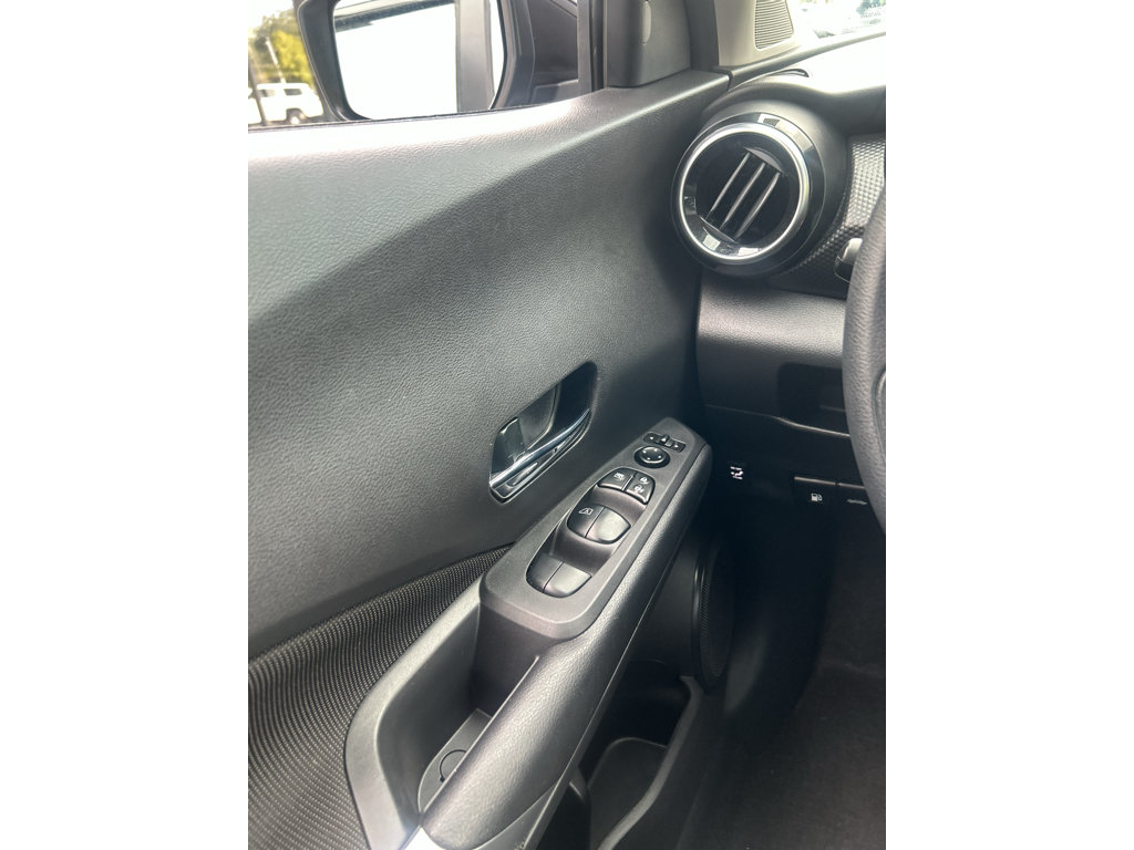 Used 2023 Nissan Kicks SV w/ Interior Electronics Package FWD image 14