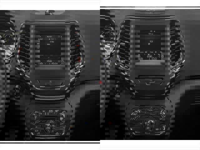 Used 2021 Jeep Cherokee Latitude image 10