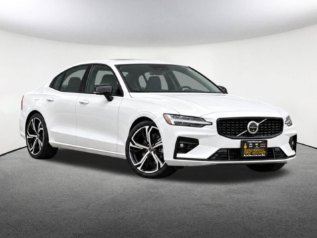 Used 2024 Volvo S60 B5 Plus AWD/4WD image 2