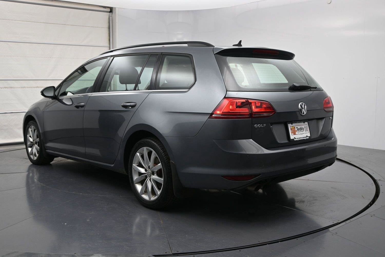 Used 2015 Volkswagen Golf SE FWD image 21