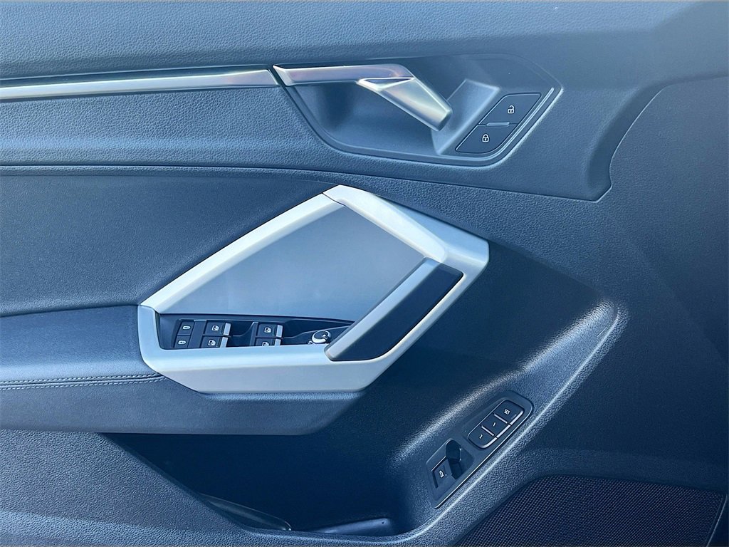 Used 2022 Audi Q3 2.0T Premium image 17