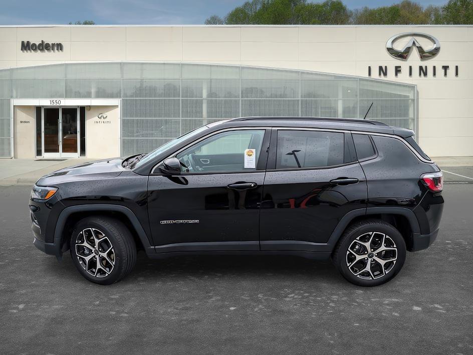 Used 2025 Jeep Compass Limited AWD/4WD image 6