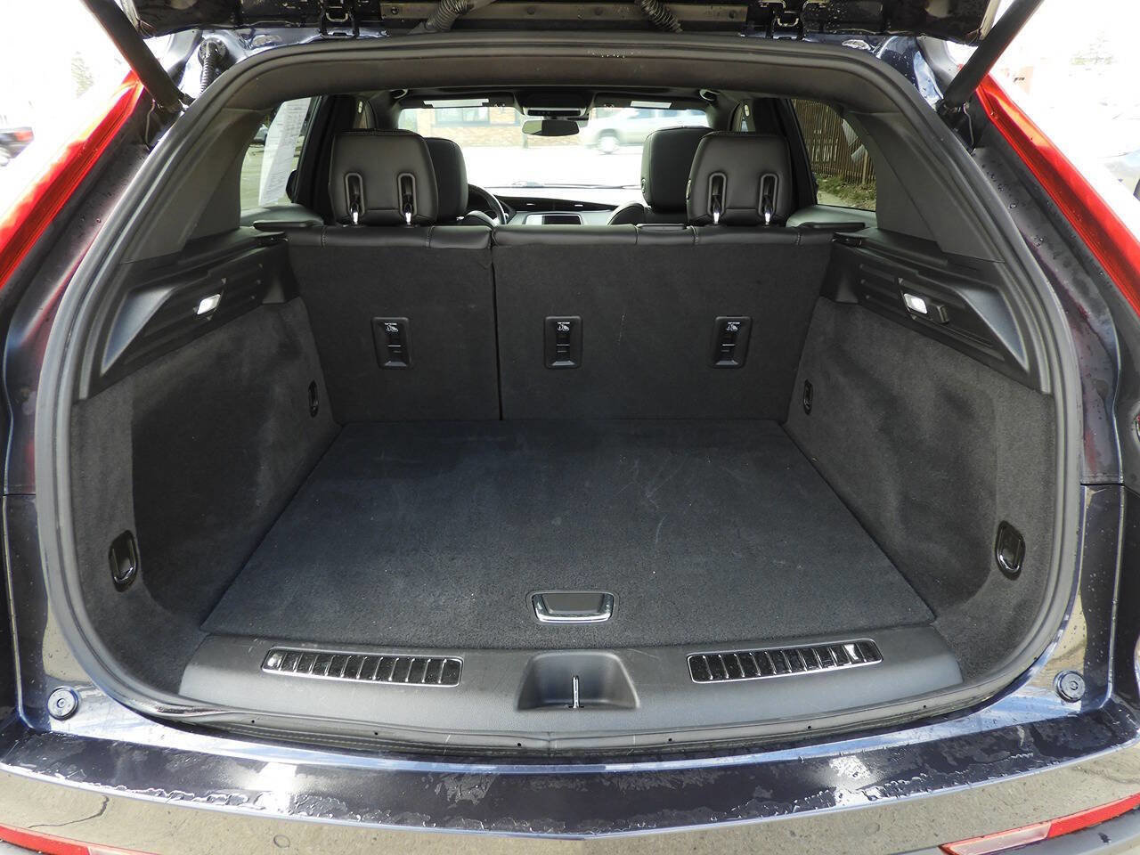 Used 2023 Cadillac XT4 Premium Luxury w/ Cold Weather Package FWD image 26