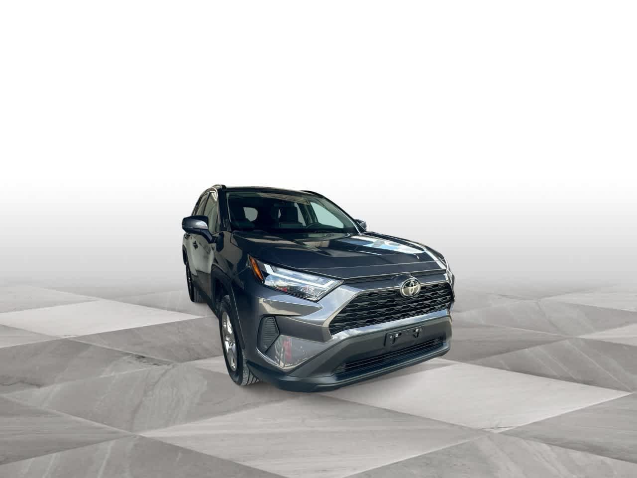 Used 2024 Toyota RAV4 XLE FWD image 2