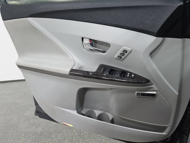 Used 2015 Toyota Venza Limited AWD/4WD image 25