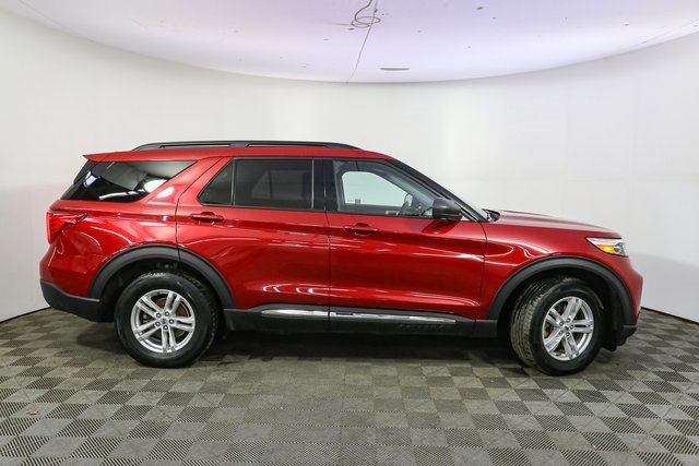 Used 2023 Ford Explorer XLT w/ Equipment Group 202A image 14
