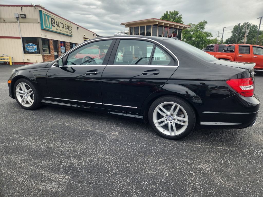 Used 2014 Mercedes-Benz C 300 4MATIC Sedan image 2