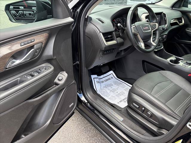 Certified 2024 GMC Terrain Denali w/ Denali Premium Package AWD/4WD image 11
