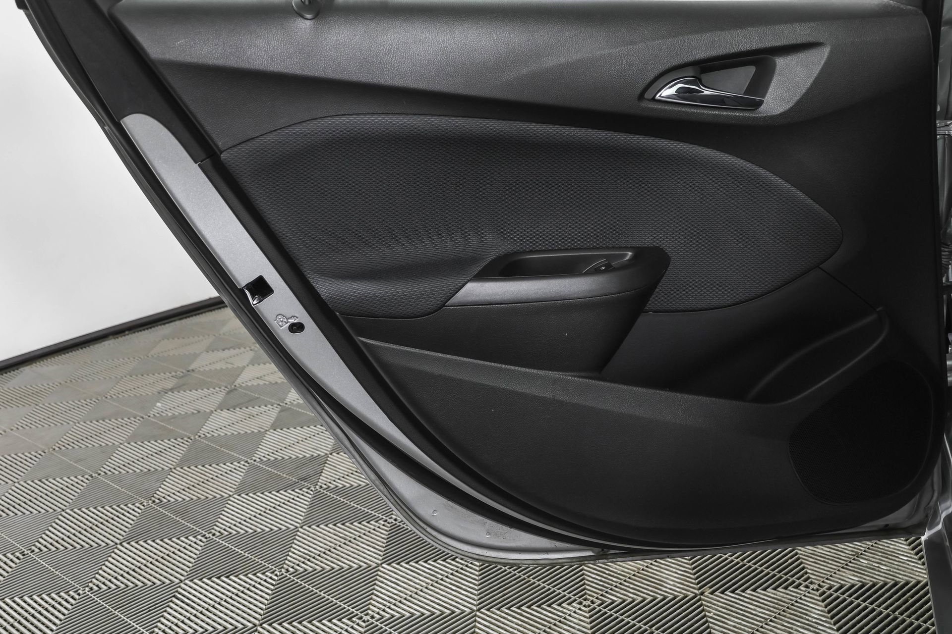 Used 2019 Chevrolet Cruze LT image 38