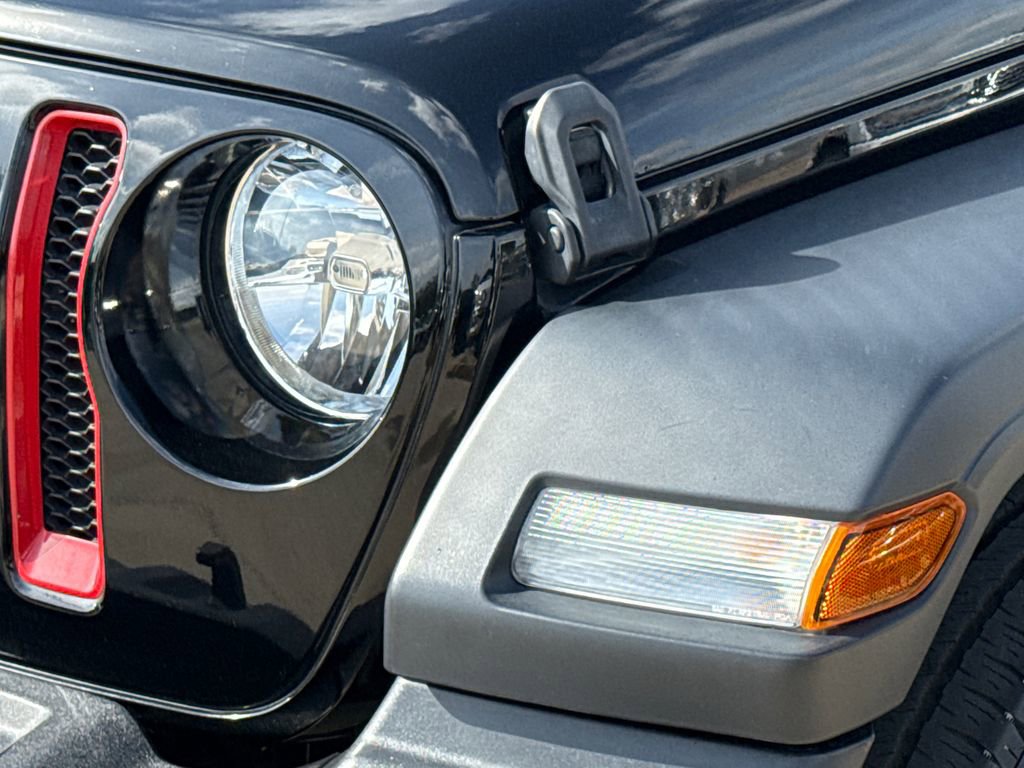 Used 2023 Jeep Wrangler Sport S image 4