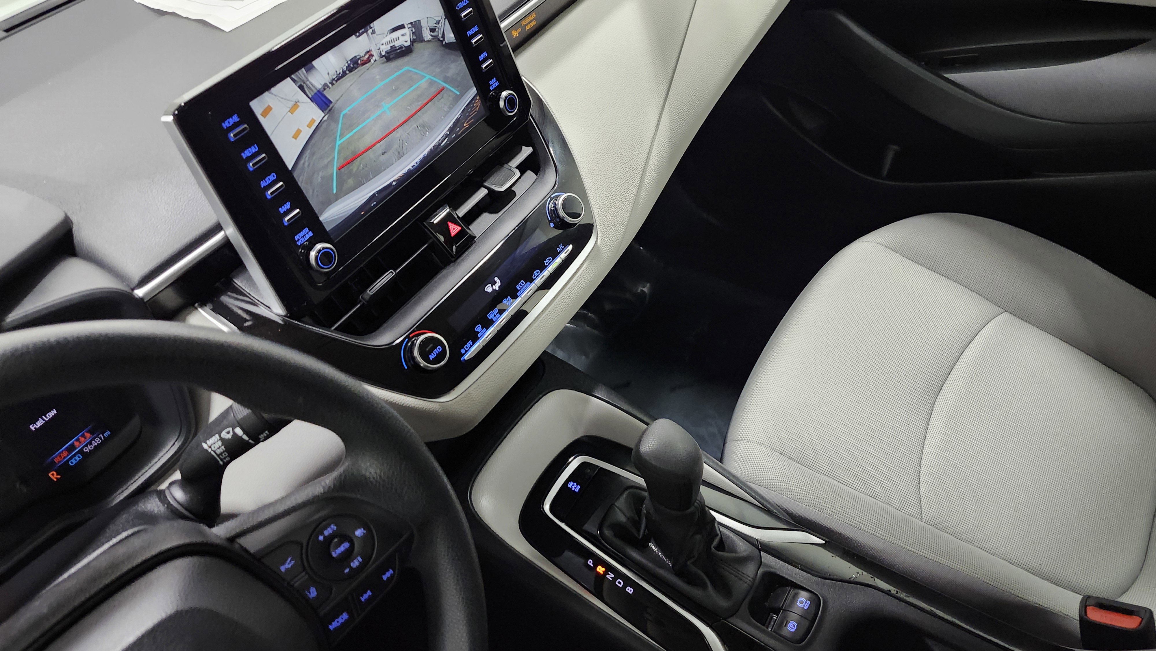 Used 2020 Toyota Corolla LE image 24