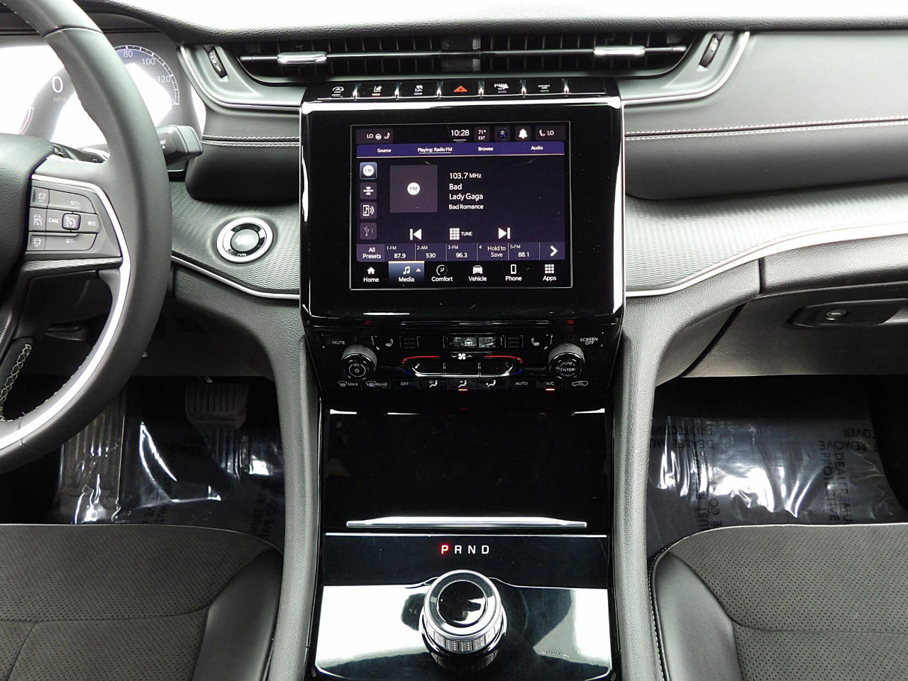 Used 2023 Jeep Grand Cherokee L Laredo image 18