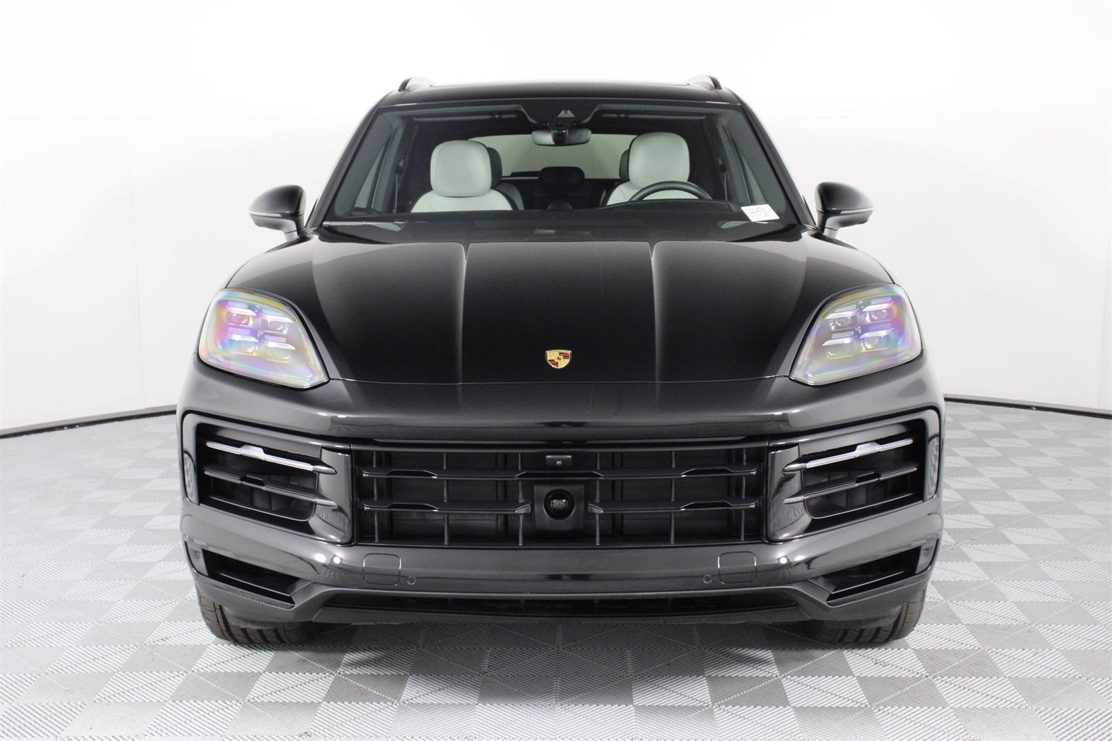 Used 2025 Porsche Cayenne S image 10