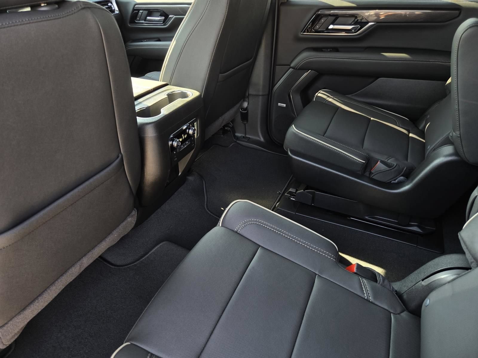 New 2026 GMC Yukon XL Elevation RWD image 6