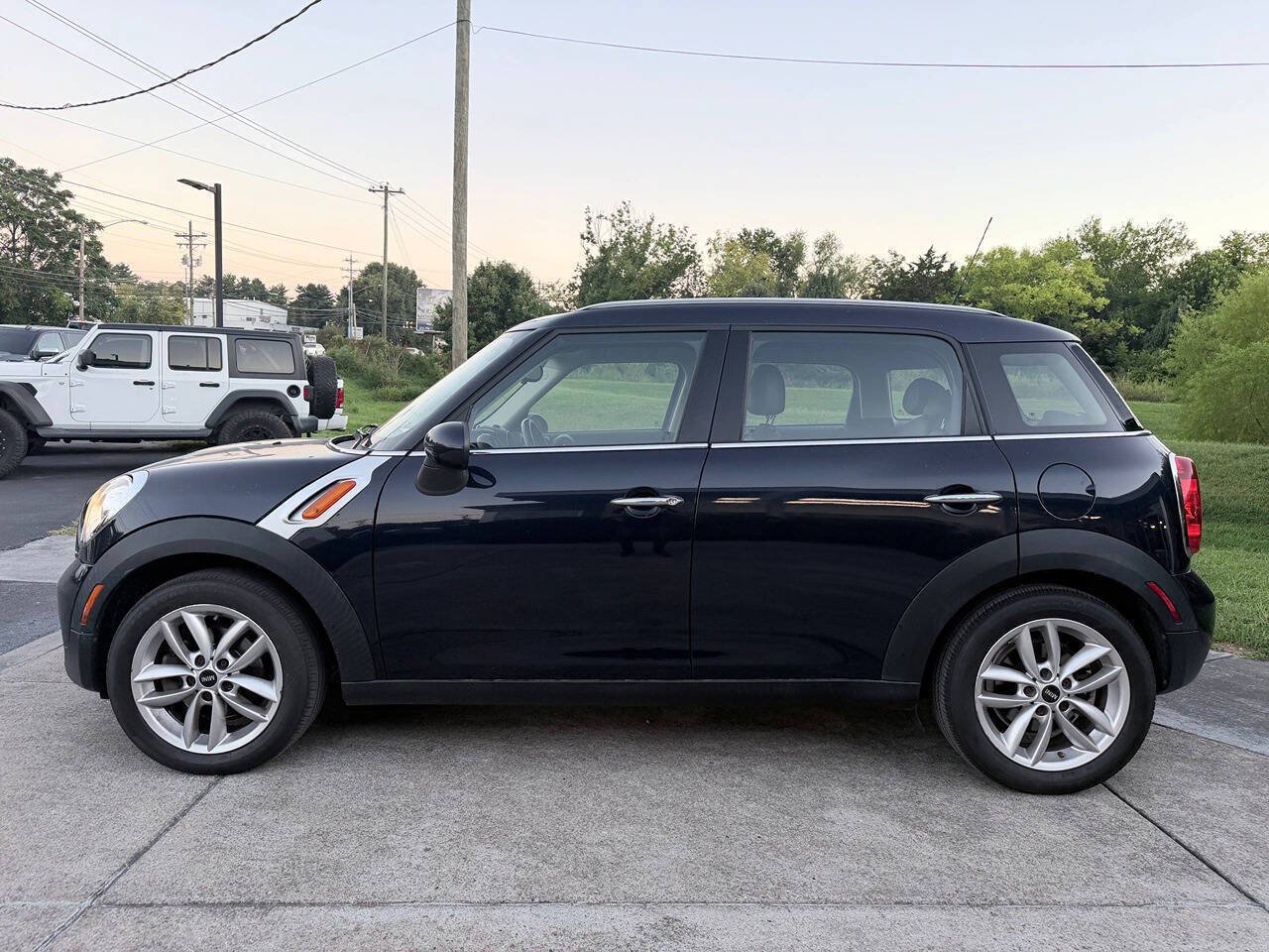 Used 2014 MINI Cooper Countryman FWD image 4