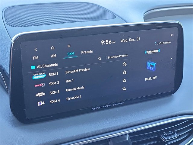 Used 2023 Hyundai Santa Fe SEL w/ Premium Package image 13