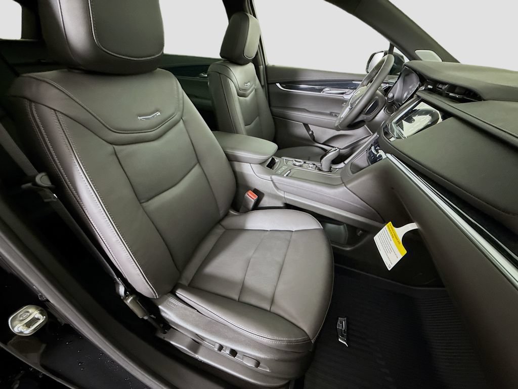 New 2026 Cadillac XT5 Premium Luxury w/ Driver Assist Package FWD image 29