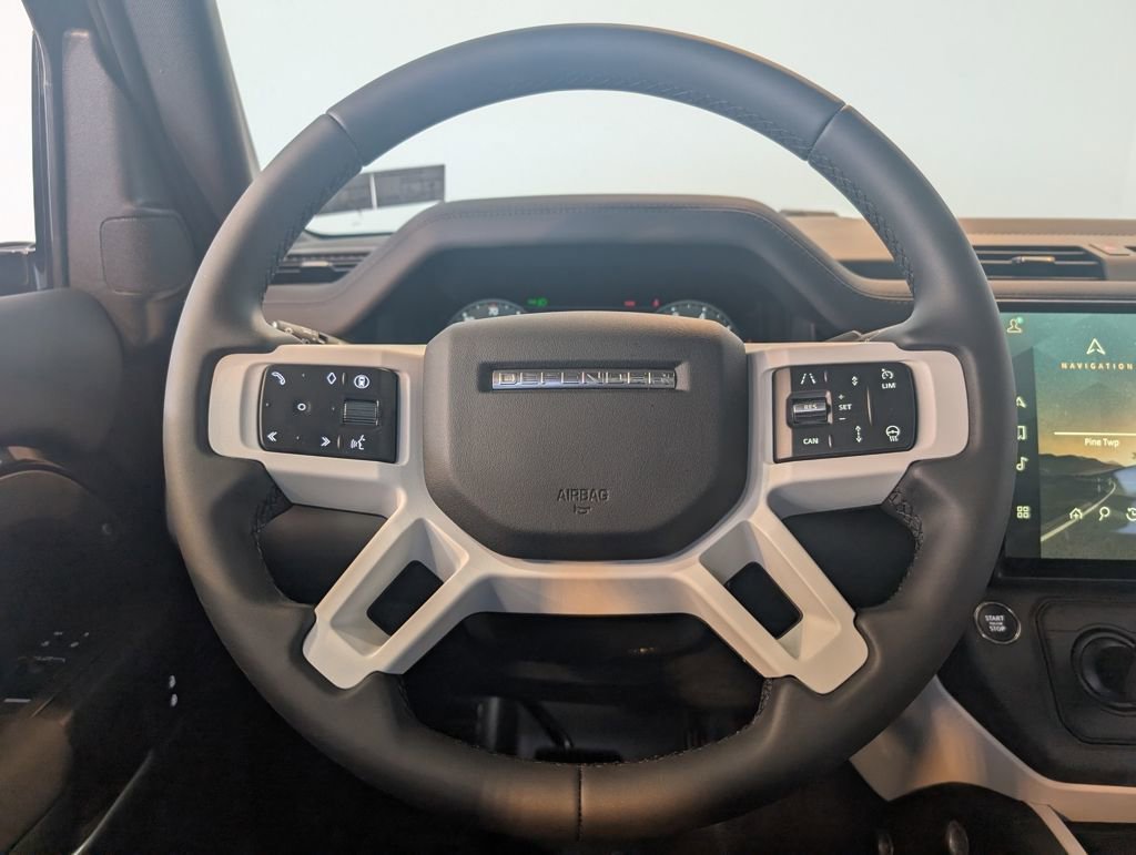 New 2026 Land Rover Defender 130 X-Dynamic SE image 15