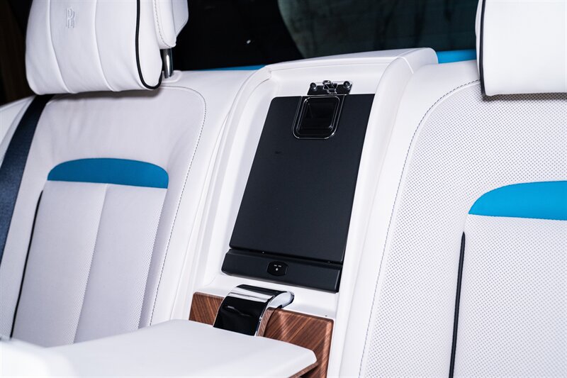 Used 2023 Rolls-Royce Cullinan w/ Cullinan Package AWD/4WD image 17