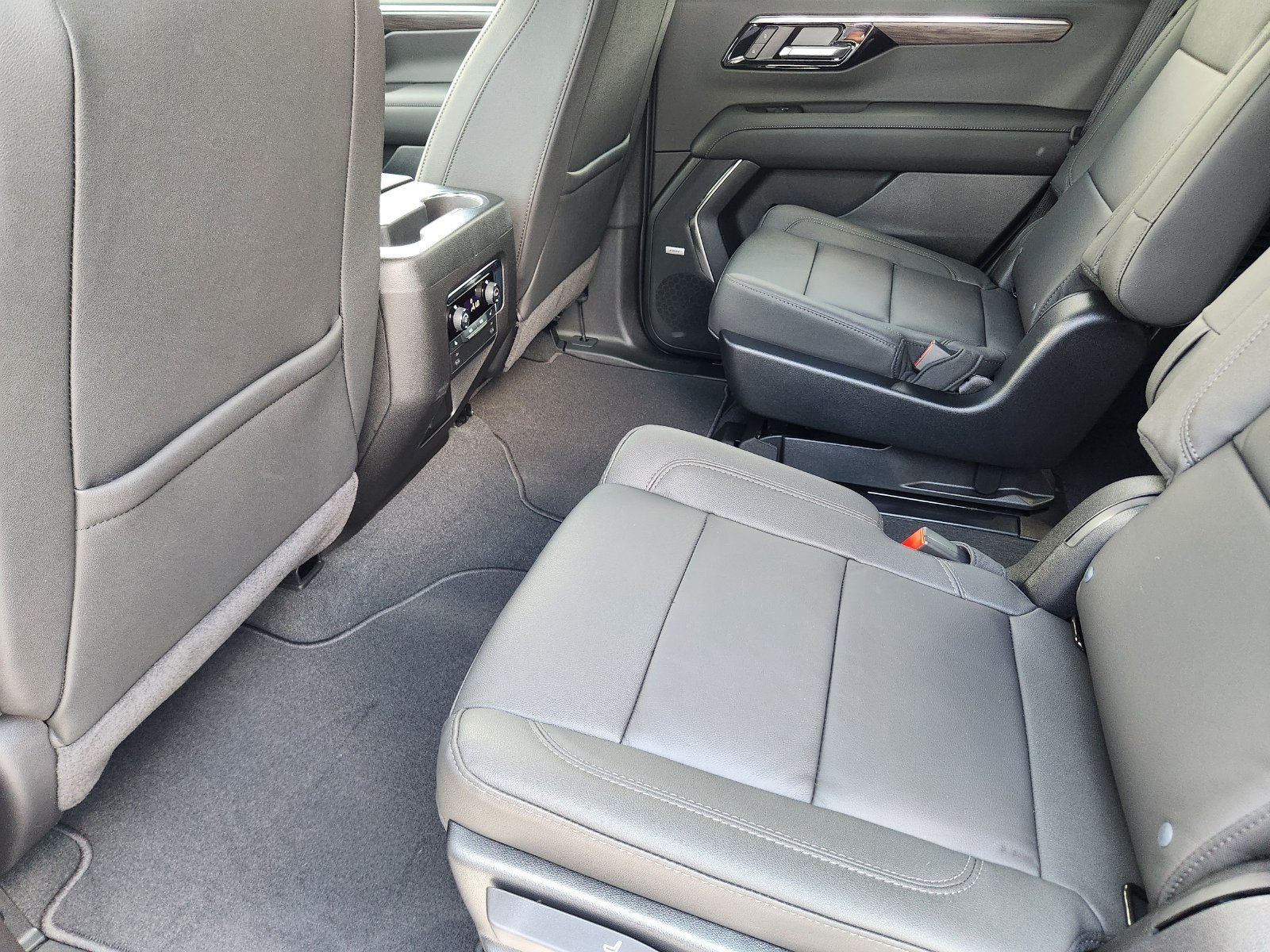 New 2027 Chevrolet Tahoe LT w/ Comfort Package RWD image 24