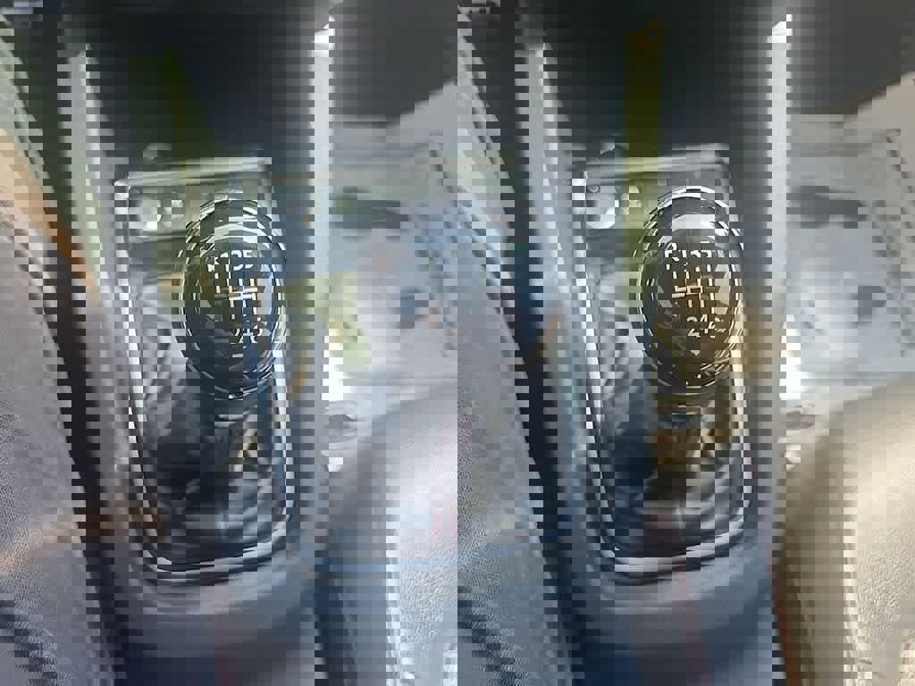 Used 2017 Volkswagen Jetta GLI FWD image 18