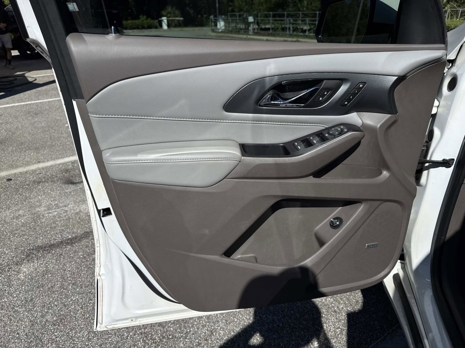 Used 2020 Chevrolet Traverse Premier image 17